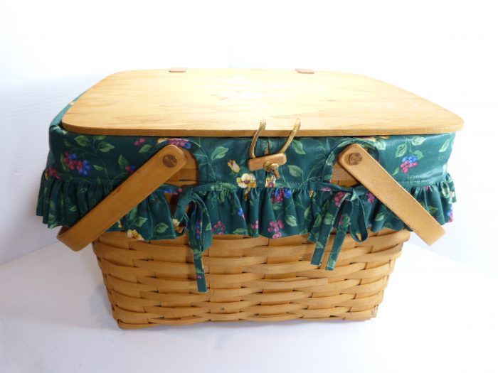 Longaberger Picnic Basket 1995 With Accessories