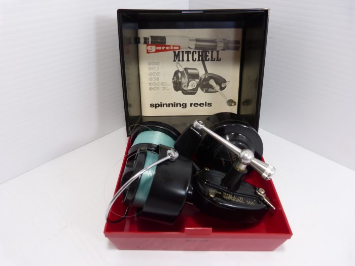 Garcia Mitchell 300 Plastic Box Slipcover Manual 2 Spare Spools