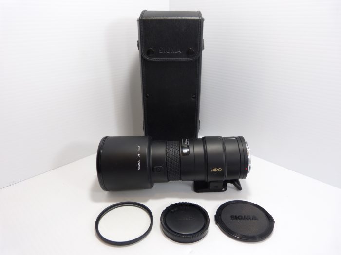 Sigma AF Tele 400mm F/5.6 Multi-Coated Minolta Mount Case, Caps & UV Filter