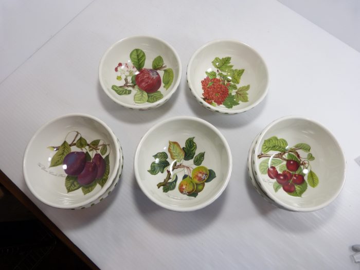 Portmeirion Pomona Set Of 8 Individual Salad/Dessert/Fruit Bowls 5 3/8” (Orange Back Stamp)