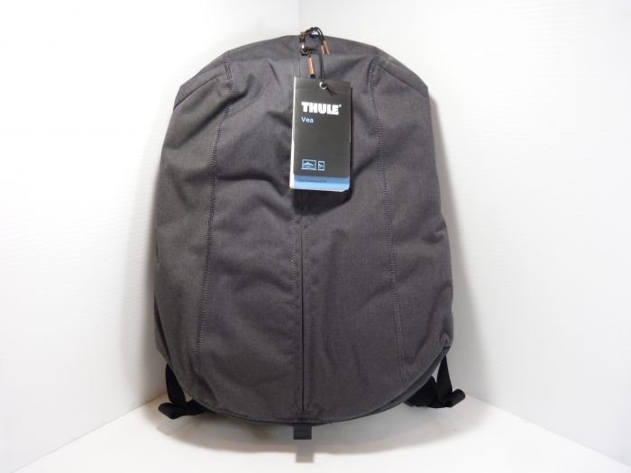 Thule Vea Backpack 17L TVIP115 Black 14" Laptop Sleeve/10" Tablet Pocket NWT
