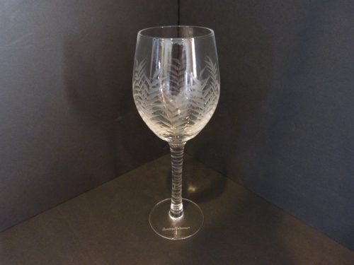 Tommy Bahama Wine Glass Etched Palm 10"
