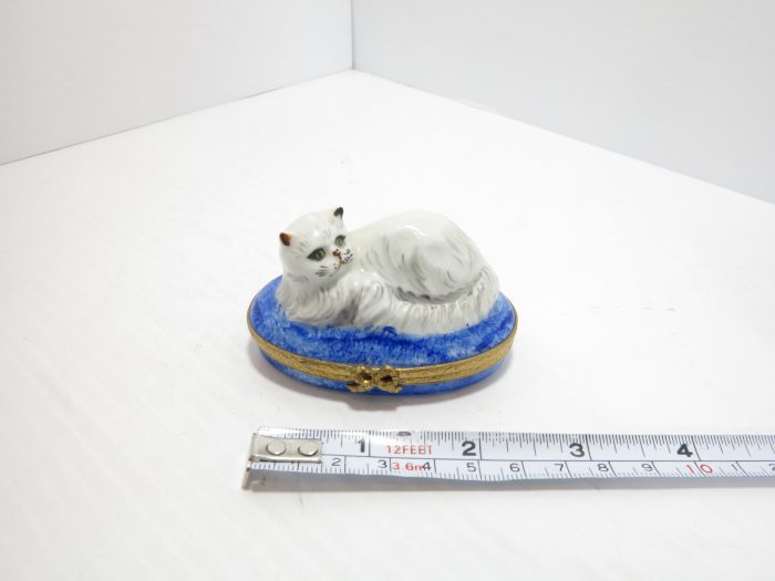 White Cat Blue Cushion Trinket Box Peint Main Limoges France 1 ½” Tall