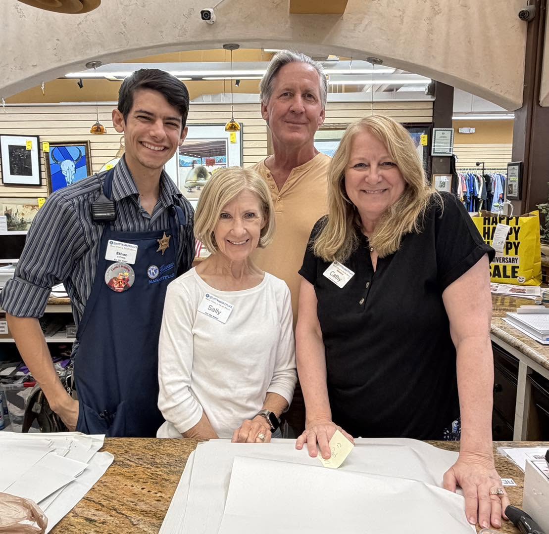 volunteer at the kiwanis marketplace
